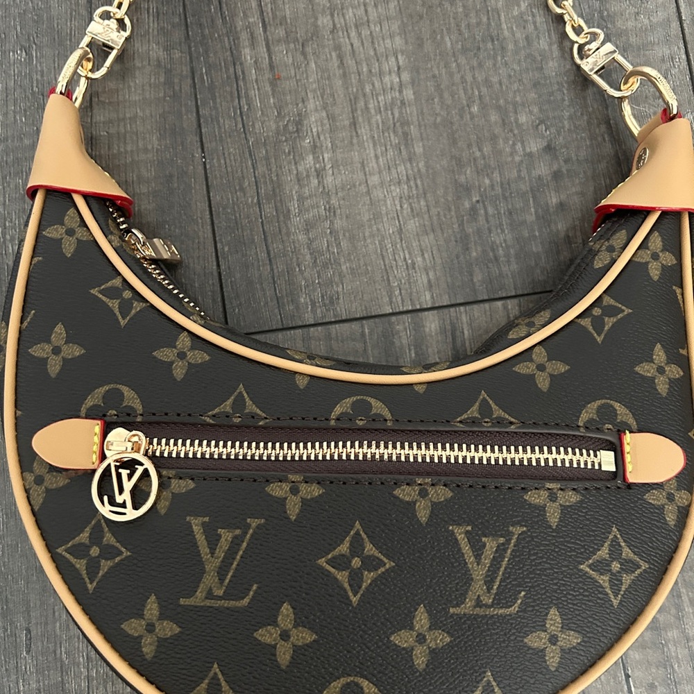 lv loop purse - Picture 2 of 9